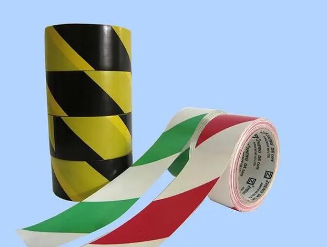 紅白反光膠帶怎么撕下來(lái).jpg 紅白反光膠帶怎么撕下來(lái).jpg